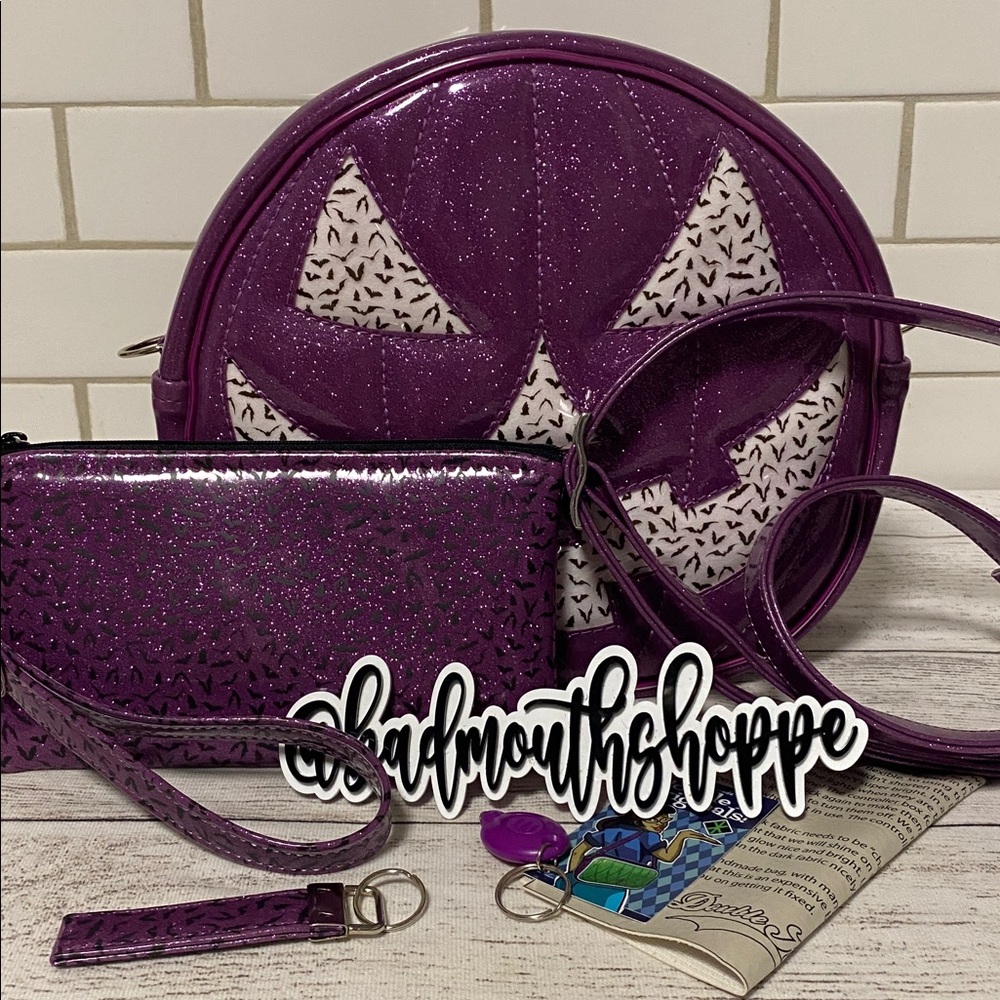 *Double K Originals OOAK Purple Light Up Pumpkin with GITD Bats Purse Bag Set - Picture 1 of 16